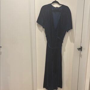 Elegant Velvet Navy Blue Dress